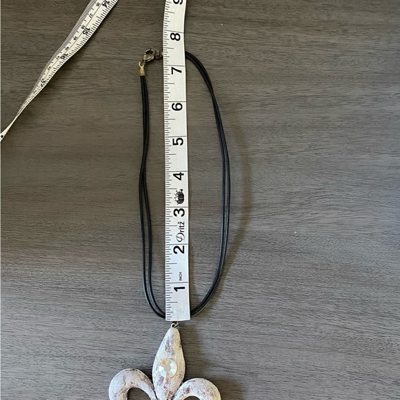 Rustic Handmade fleur de lei necklace with swarovski crystals - Picture 3 of 3